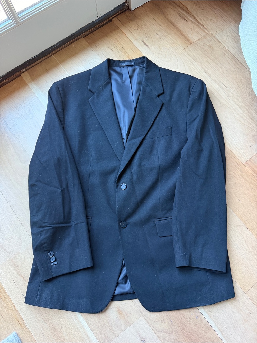 Zara Classic Men's Black Blazer - Tailored Two-Button Jacket